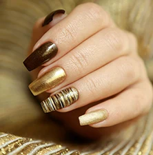 gold nails
