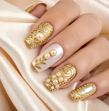 gold nail design